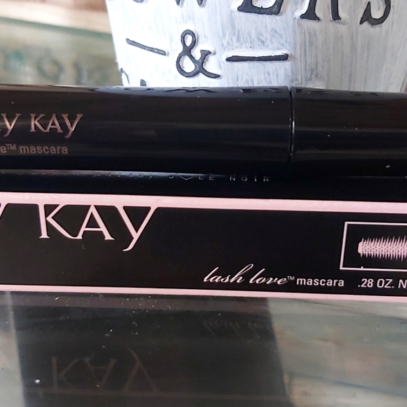 Mary Kay Lash Love Mascara